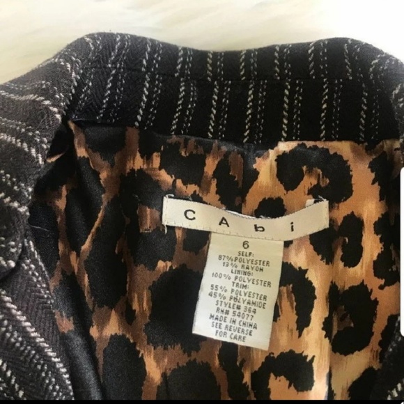 Cabi pinstriped leopard lined blazer size 6 - Picture 2 of 6